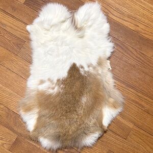 #0647 rabbit pelt